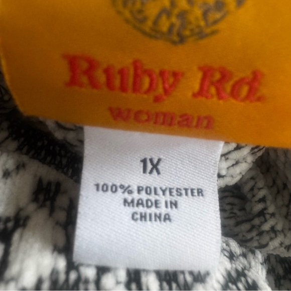 Ruby Rd Plus Size Chenille Snakeskin Jacquard Top size 1X (Q1) - Picture 7 of 8